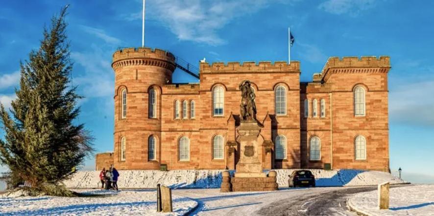 Villa The Castle Front Nest Inverness Esterno foto